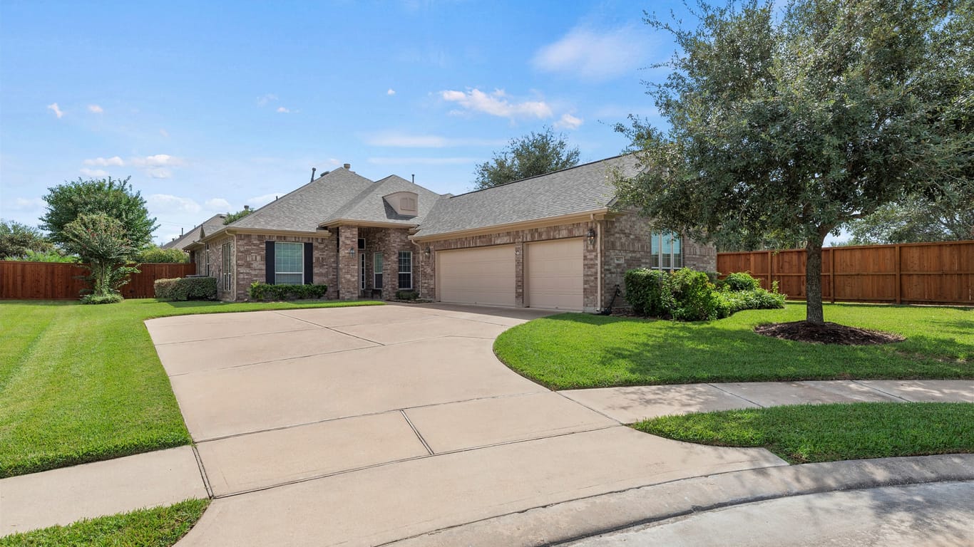 Cypress 1-story, 3-bed 9102 Lake Lewisville Court-idx