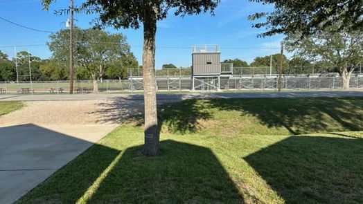 East Bernard 1-story, 3-bed 740 Leveridge Street-idx