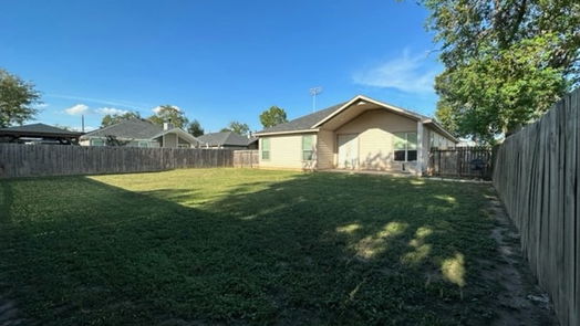 East Bernard 1-story, 3-bed 740 Leveridge Street-idx