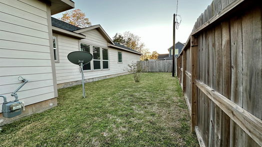 East Bernard 1-story, 3-bed 740 Leveridge Street-idx