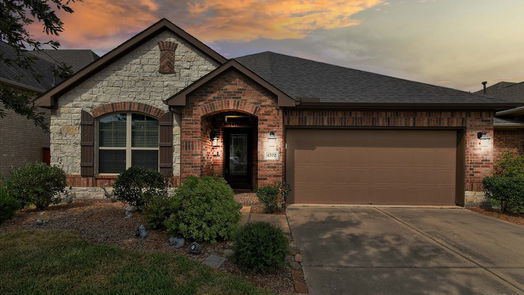 Fulshear 1-story, 3-bed 4202 Churchill Place Court-idx