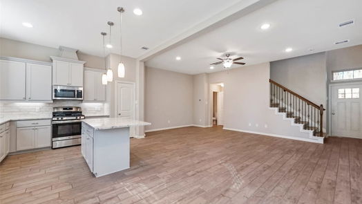 Fulshear 2-story, 3-bed 5527 Purple Meadow Lane-idx