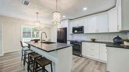 Hockley 1-story, 3-bed 24006 Crooked Creek-idx