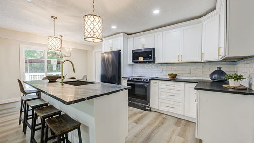 Hockley 1-story, 3-bed 24006 Crooked Creek-idx
