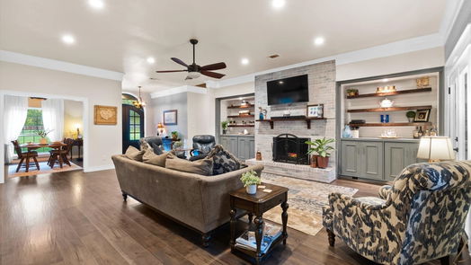 Hockley null-story, 4-bed 27176 Holly Drive-idx