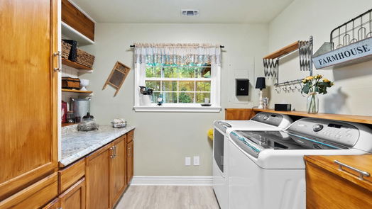 Hockley null-story, 4-bed 27176 Holly Drive-idx