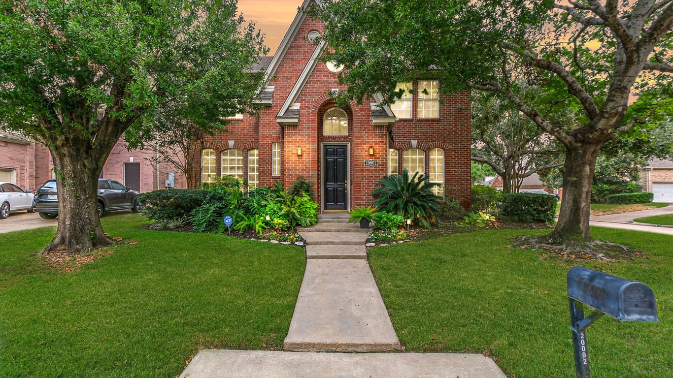 Katy 2-story, 4-bed 20002 Barton Creek Court-idx