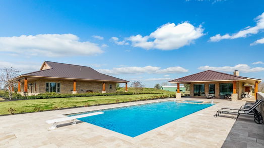 Needville 1-story, 5-bed 16638 Highway 36 S-idx