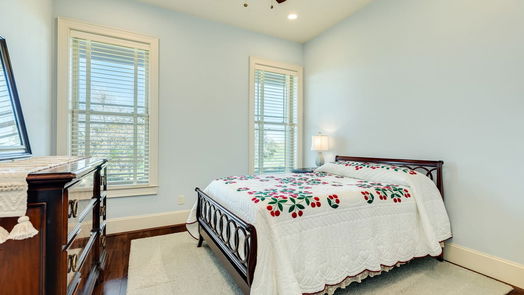 Needville 1-story, 5-bed 16638 Highway 36 S-idx