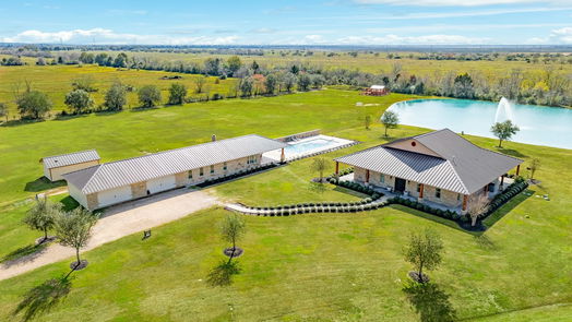 Needville 1-story, 5-bed 16638 Highway 36 S-idx