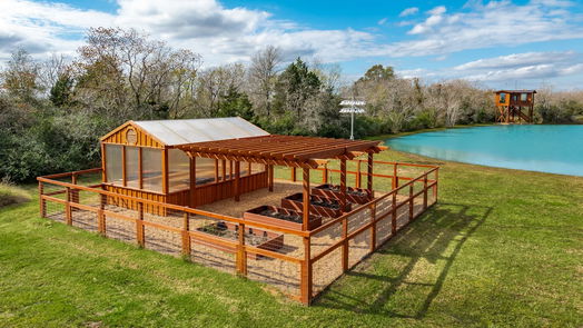 Needville 1-story, 5-bed 16638 Highway 36 S-idx