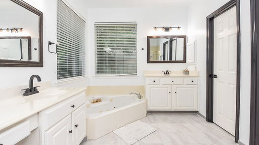 Richmond 2-story, 3-bed 1526 Brazos Wood Drive-idx