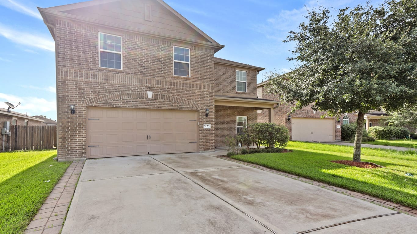 Rosenberg 2-story, 3-bed 5123 Oakbriar Lane-idx