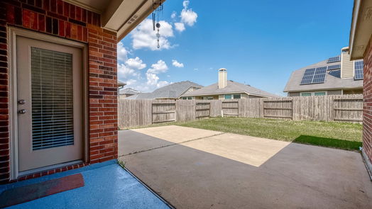 Rosenberg 2-story, 3-bed 314 Lake Rim Drive-idx