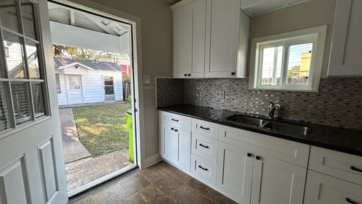 Rosenberg null-story, 3-bed 1014 Miles Street-idx