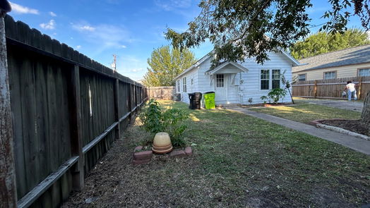 Rosenberg null-story, 3-bed 1014 Miles Street-idx