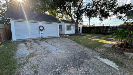 Rosenberg null-story, 3-bed 1014 Miles Street-idx