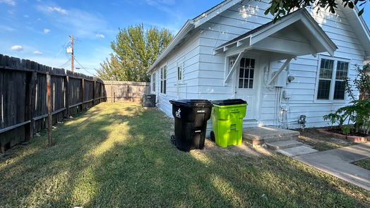 Rosenberg null-story, 3-bed 1014 Miles Street-idx