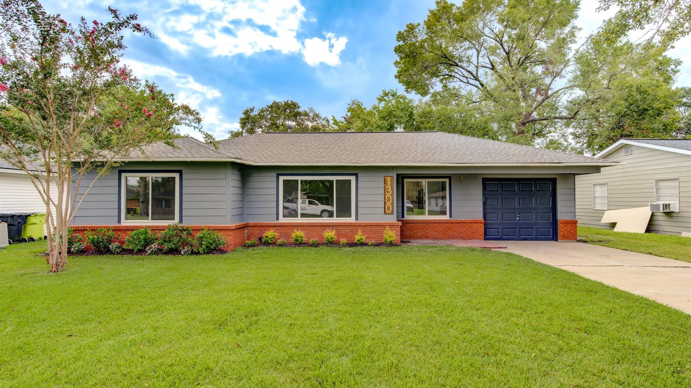 Rosenberg 1-story, 3-bed 1300 Lawrence Street-idx