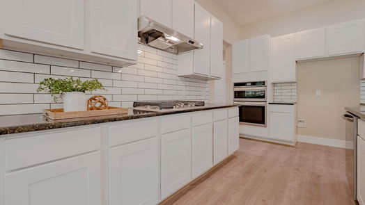 Sealy 1-story, 3-bed 215 N 5th Street-idx