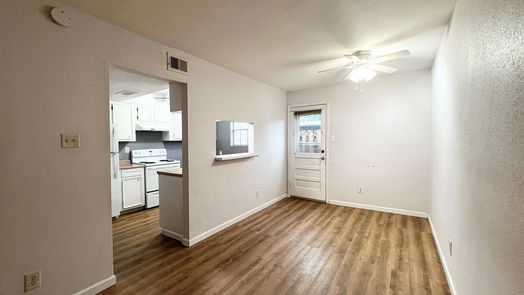 Sealy 2-story, 2-bed 1252 Eagle Lake Road 3-idx