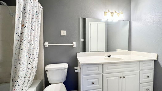 Sealy 2-story, 2-bed 1252 Eagle Lake Road 3-idx