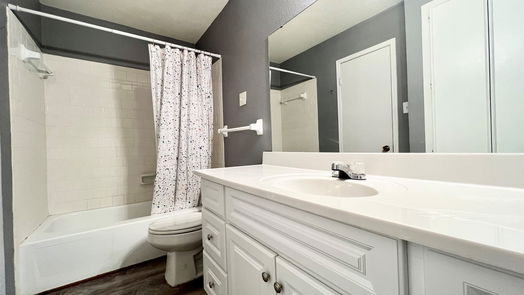 Sealy 2-story, 2-bed 1252 Eagle Lake Road 3-idx