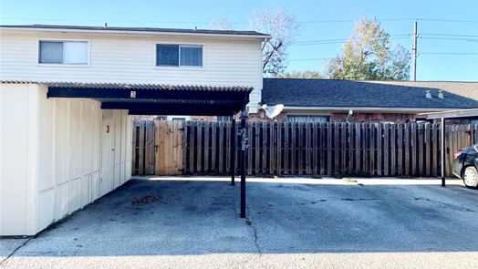 Sealy 2-story, 2-bed 1252 Eagle Lake Road 3-idx