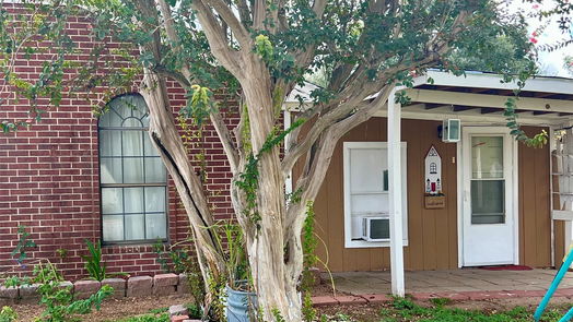 Sealy 2-story, 3-bed 810 Roosevelt Street-idx