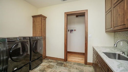 Sealy 1-story, 4-bed 825 Grubbs Road-idx