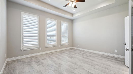 Sealy null-story, 4-bed 411 Hunters Crossing Dr-idx