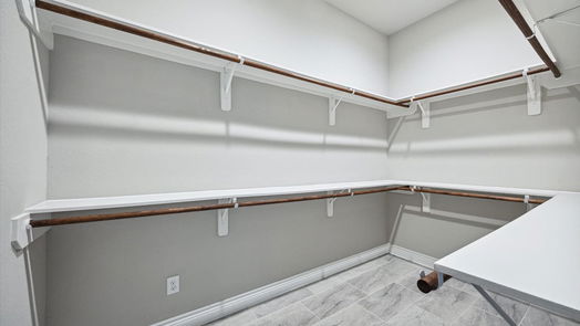 Sealy null-story, 4-bed 411 Hunters Crossing Dr-idx