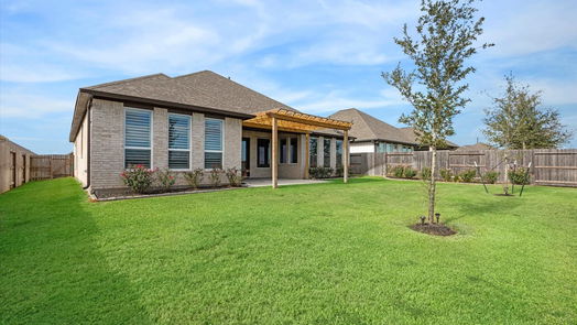 Sealy null-story, 4-bed 411 Hunters Crossing Dr-idx