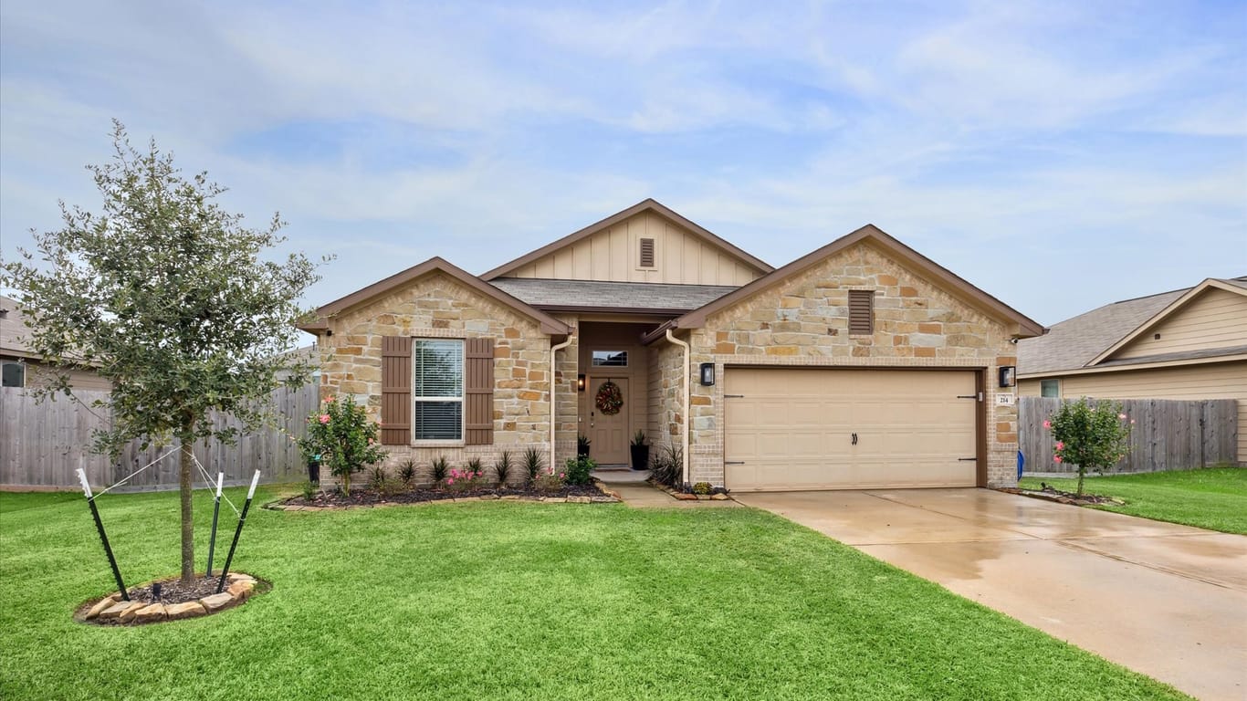 Sealy null-story, 4-bed 214 White Wing Ln-idx