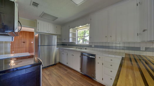 Sealy 1-story, 3-bed 415 Silliman Street-idx