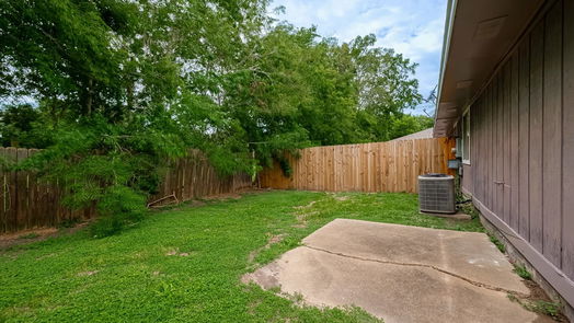 Houston 1-story, 2-bed 12005 Tambourine Drive-idx