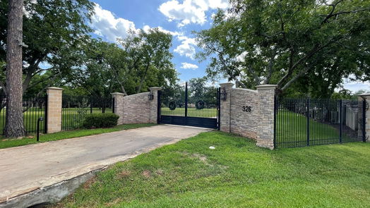 Sugar Land 2-story, 5-bed 326 W Alkire Lake Drive-idx