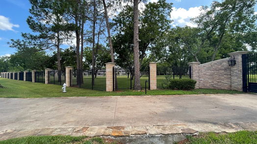 Sugar Land 2-story, 5-bed 326 W Alkire Lake Drive-idx