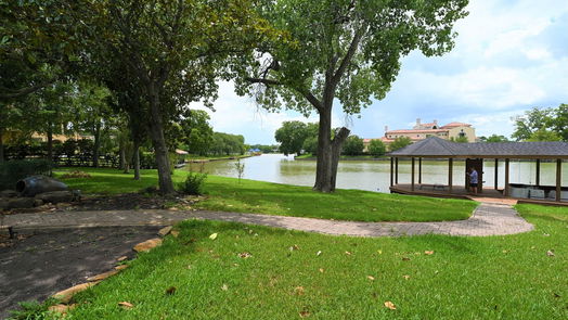 Sugar Land 2-story, 5-bed 326 W Alkire Lake Drive-idx