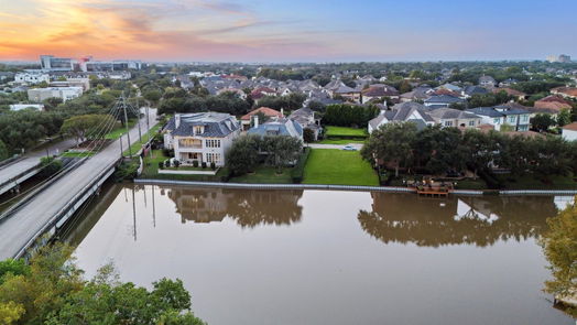 Sugar Land 3-story, 4-bed 15302 Oyster Creek Lane-idx