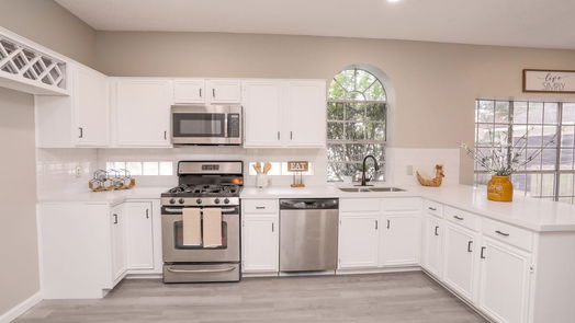 Sugar Land 2-story, 4-bed 6934 Woodside Drive-idx