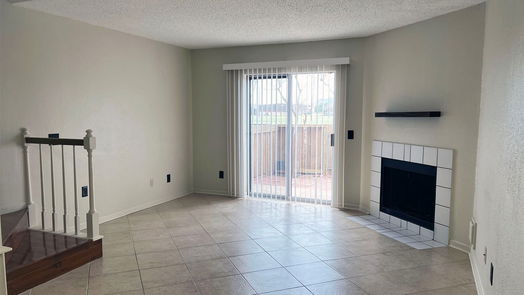 Sugar Land 2-story, 2-bed 2910 Grants Lake Blvd 704-idx