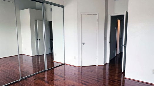 Sugar Land 2-story, 2-bed 2910 Grants Lake Blvd 704-idx