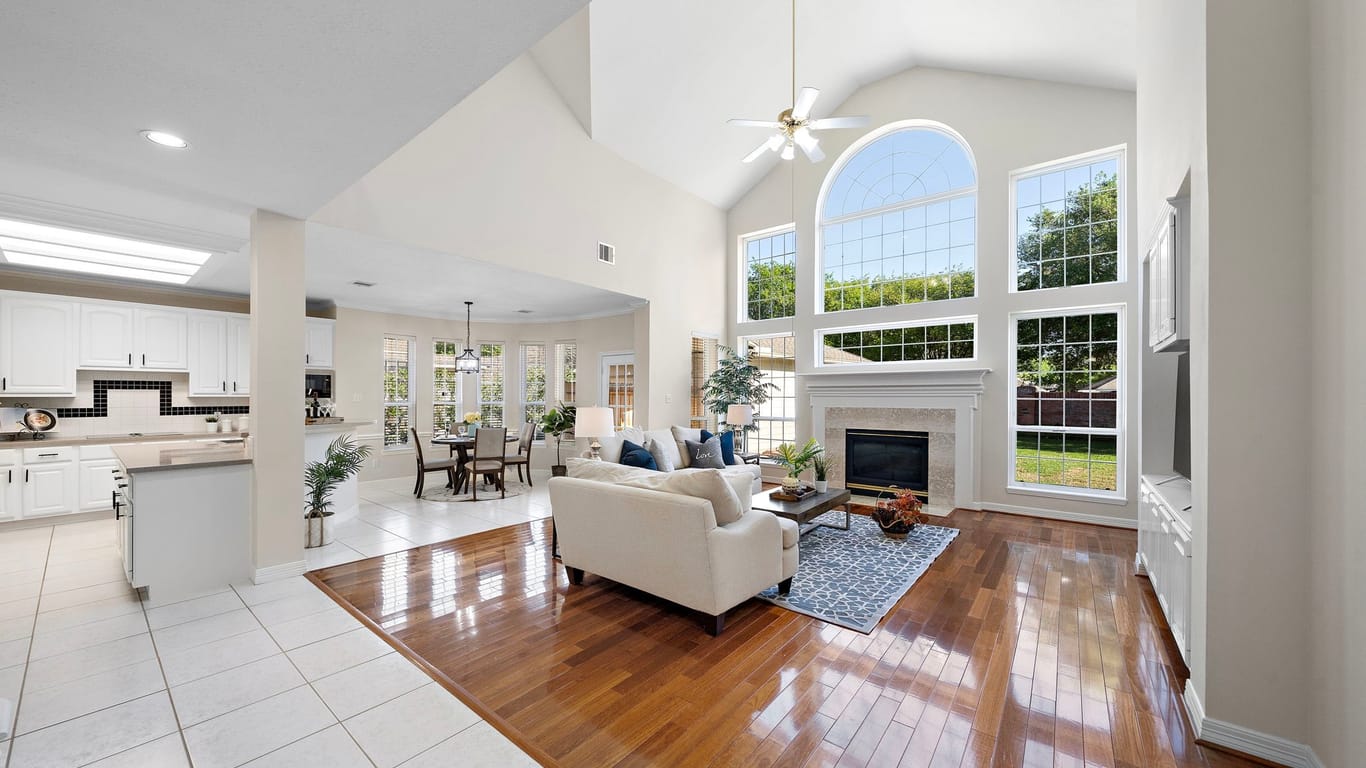 Sugar Land 2-story, 5-bed 6319 Hidden Crest Way-idx