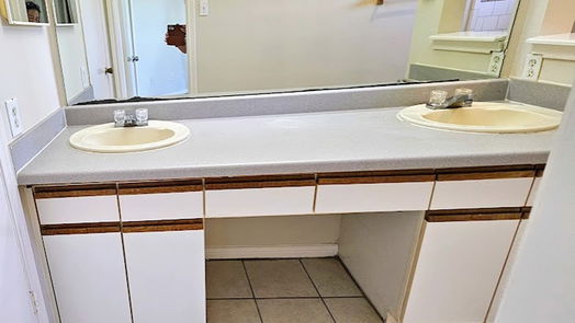 Sugar Land 1-story, 2-bed 4144 Greystone Way 602-idx