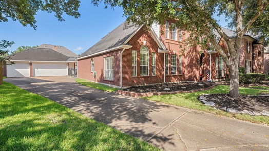 Sugar Land 2-story, 4-bed 7919 Heather Dale Court-idx