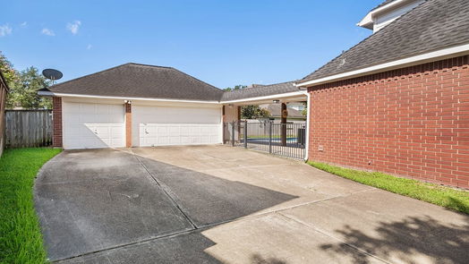 Sugar Land 2-story, 4-bed 7919 Heather Dale Court-idx