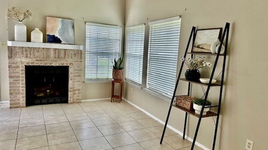 Sugar Land 2-story, 2-bed 2611 Grants Lake Boulevard 204-idx