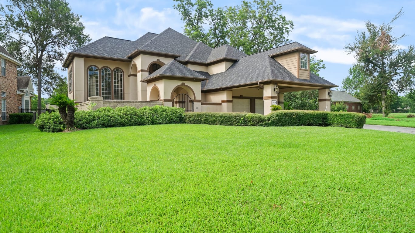 Sugar Land 2-story, 4-bed 7614 Greatwood Lake Drive-idx