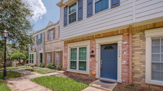 Sugar Land 2-story, 2-bed 2910 Grants Lake Boulevard 1204-idx